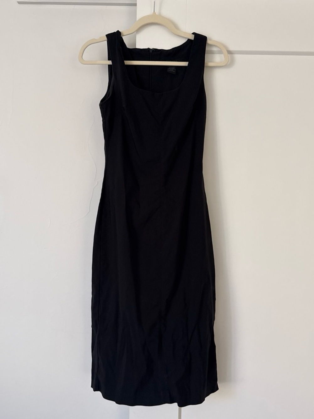Express Casual Classic Black Sleeveless Midi Dress